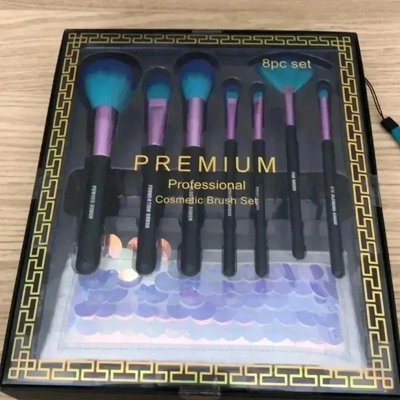 🆕Professional Cosmetic 8PC Brush Set🆕 - Picture 1 of 3